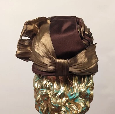 FLAPPER 1920’S ORO COJO ROSA + LAZO DETALLADO MARRÓN SEDA SATINADO SOMBRERO CLOCHE Foto 1 de 4