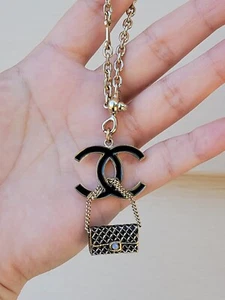 Schlüsselanhänger Chanel CC Matratzentasche gesteppte Klappe - Bild 1 von 8