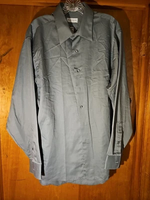 Van Heusen 17 34/35 Green Poplin Button Shirt Men's Long Sleeve - Image 1 of 4