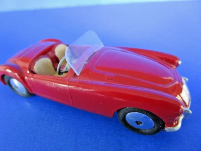 VINTAGE CORGI TOYS 302 MGA SPORTS CAR . HIGH QUALITY RESTORATION - Imagem 1 de 4