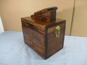 Vintage 5 Cent Schuhputzset Holzkiste gefüllt mit Inhalt Bürsten Politur Saiten - Bild 1 von 13