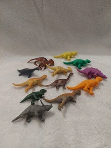 Mixed Lot of 12 Hard & Soft Plastic Dinosaur Small 2"-3" Figures Mixed Brands - Picture 1 of 12