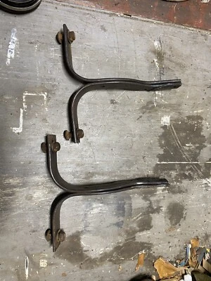 Soportes de parachoques trasero Ford F100 Stepside camioneta Ford F100 53-72 OEM Foto 1 de 4