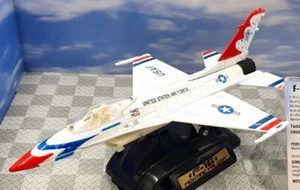 MotorMax 1/72 Scale Diecast 76300 - Lockheed Martin F-16 Fighting Falcon - Picture 1 of 5