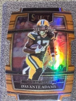 2021 select gold Devante Adams /249 No. 14 Amazing condition! - Image 1 of 3