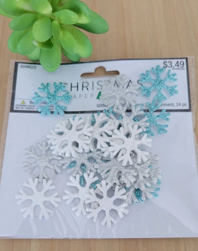 Pegatinas purpurina copo de nieve verde azulado, blanco y plata (24 piezas). Foto 1 de 1