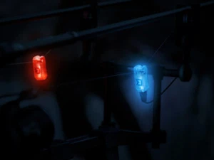 Illuminato Hanger Delphin LED IN 6 Colori Luminoso Carpa Carp Black Porpora - Foto 1 di 22