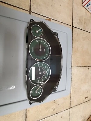 Cuadro de instrumentos Jaguar X Type 2001 2002 2003 179 k Foto 1 de 3