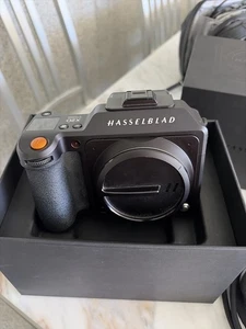 Hasselblad X2D 100C Medium Format Digital Camera - Picture 1 of 8