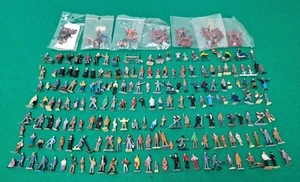 Job Lot Bundle of 200+ HO/OO Gauge Plastic Figures - Picture 1 of 16