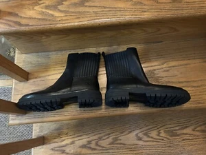 Johnson & Murphy Black Leather Gianna Gore Urban Chic Short Boots 8.5 New - Picture 1 of 12