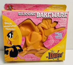 Silikomart: Cake Pan Looney Tunes Daffy Duck Silicone 7 Cups  (Made In Italy) - Picture 1 of 7