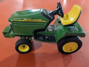 John Deere 345 Lawn & Garden Farm Tractor Diecast 1:32 Scale - Picture 1 of 10