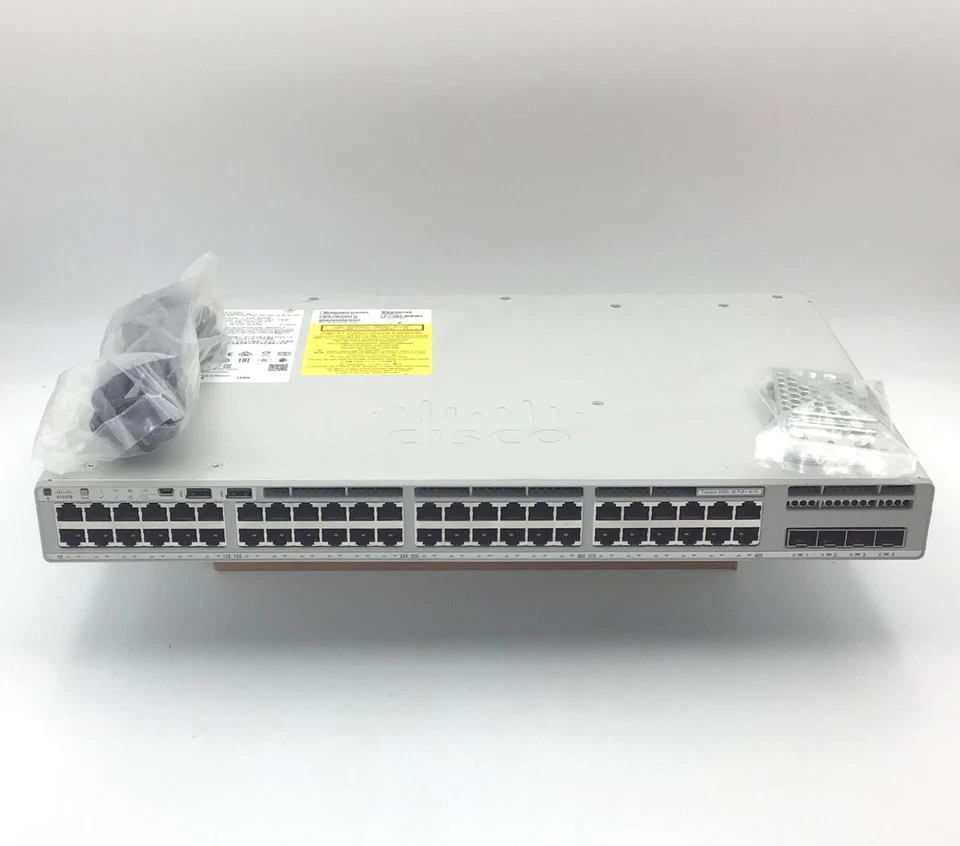 Switch Cisco Catalyst C9200L-48P-4G-E 9200L 48 puertos PoE+ - 1 año de garantía Foto 1 de 1
