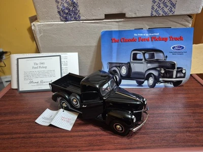 Franklin Mint 1940 Ford Pickup Truck Black 1:24 w COA  - Image 1 of 4