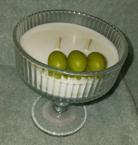 Mello Martini Duftkerze aus Glas. Schweres geripptes Glas. Doppeldocht 5oz. Neu.  - Bild 1 von 7