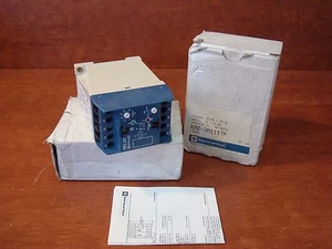 Telemecanique RM2 JA1117F timer relay 0.05-30s - Picture 1 of 4
