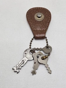 Vintage Sammlerstück Leder Schlüsselanhänger mit Schlüssel - Bild 1 von 3