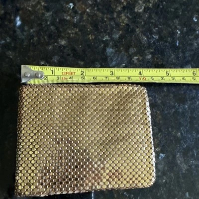 Cartera Plegable De Colección WHITING & DAVIS GOLD Malla Metálica Hecha en EE. UU. 4" X 3" Forro Satinado Foto 1 de 4