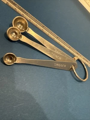 Whimsical EKCO Measuring Spoons STAINLESS STEEL 18/8: Dash, Smidgen, Pinch - Image 1 of 3
