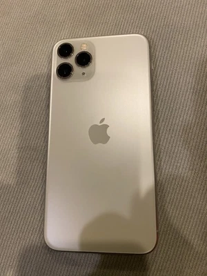 APPLE IPHONE 11 PRO DESBLOQUEADO 256GB PLATEADO FUNCIONA MUY BIEN LEER DESCRIPCIÓN Foto 1 de 4