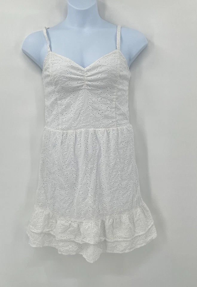 Mini Vestido Hollister XL Blanco Ojales Costero Fairycore Verano Volantes Lazo Espalda Foto 1 de 4