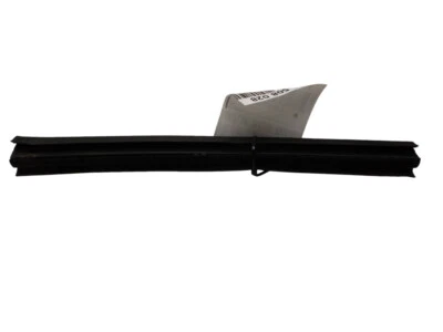 2002-2009 Chevrolet Trailblazer RL Door Window Belt Weatherstrip Used OEM  - Image 1 of 3