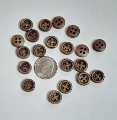 Комплект из 20 маленьких коричневых деревянных кнопок для колец с 4 отверстиями 3/8 дюйма (10 мм) для рукоделия (9062) - Изображение 1 из 2