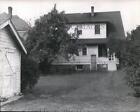 1957 Press Photo Backyard Of Crosby Home At E504 Sharp - Spx21355