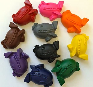 10 Rainbow Airplane Crayons Party Favors Teacher Supply Transportation - Picture 1 of 3