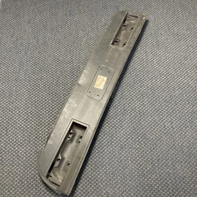 60717726 Alfa Romeo Spider S2 1972-75 trasero metal dorsal (centro superior) Foto 1 de 4