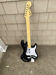 Nintendo Wii Rock Band Fender Stratocaster Wireless Gitarre 19091 mit Dongle - Bild 1 von 10