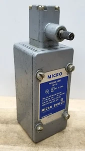 MICRO 106ML21 7337 INTERRUTTORE LIMITE DI PRECISIONE - Foto 1 di 11