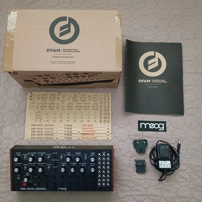 Sintetizador de percusión analógico semimodular Moog DFAM Drummer From Another Mother Foto 1 de 4
