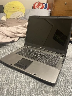 网关型号 MA7/MT6840/M6960 笔记本电脑,原装产品密钥 — 第 1/4 张图片