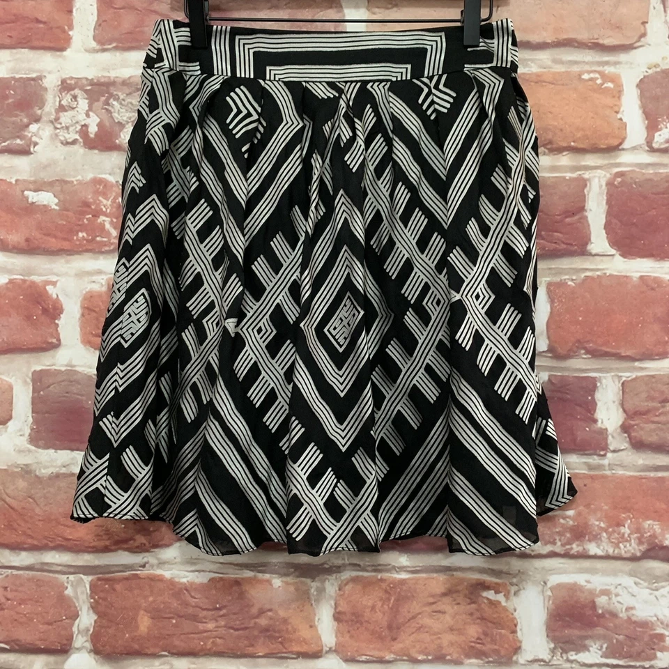 Falda para mujer Antonio Melani 4 negra plateada abstracta a rayas informal con cremallera Foto 1 de 4