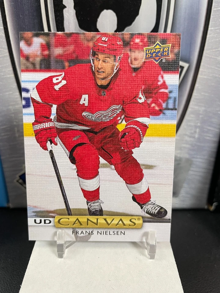 2019-20 Upper Deck Canvas #C134 Frans Nielsen - Image 1 of 1