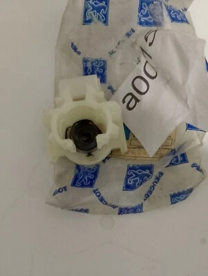 Actuador Peugeot 505 serie ii original 6550. 74 Foto 1 de 4