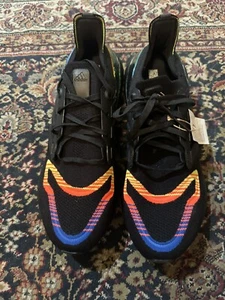 Größe 11,5 - Adidas UltraBoost 22 Linear Energy Black 2022 Brandneu HQ0965 - Bild 1 von 5