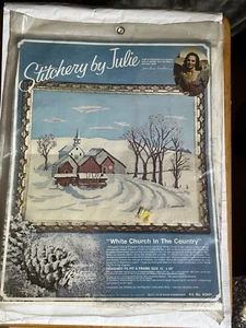 PARAGON STITCHERY KIT #A5001 JULIE NIXON EISENHOWER - WEISSE KIRCHE IM LAND - Bild 1 von 6