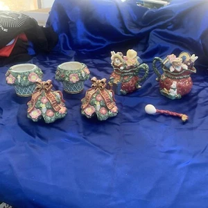 Fitz & Floyd Complete 6 Piece Sugar And Creamer Bowls With Spoon Christmas Rare - Picture 1 of 22