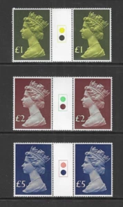 G.B. 1977 - QEII SET POSTAGE STAMPS, GUTTER PAIRS, TRAFFIC LIGHTS, SG 1026-1028. - Picture 1 of 1