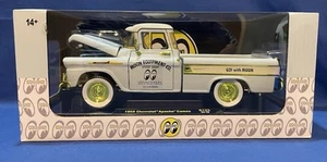 M2 Machines 1/24 Mooneyes 1958 Chevrolet Apache Cameo Chase Gold 1/750 HTF - Picture 1 of 8