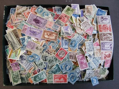 SUBTANTIAL VINTAGE COLLECTION OF MINT/USED WORLD STAMPS IN OLD BOX - 15/17,000+ - Image 1 of 3