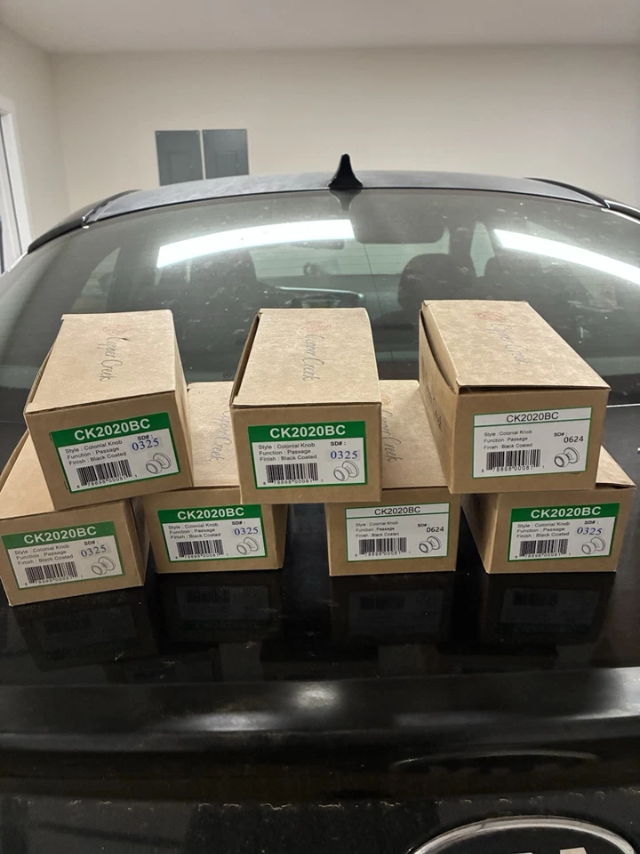 Juego de 5 perillas de puerta coloniales Copper Creek CK2020BC, función de paso recubiertas de negro Foto 1 de 4