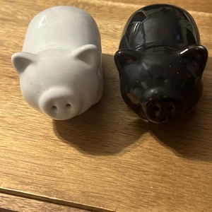 Vintage Schwein Salz und Pfefferstreuer schwarz und weiß - Bild 1 von 6