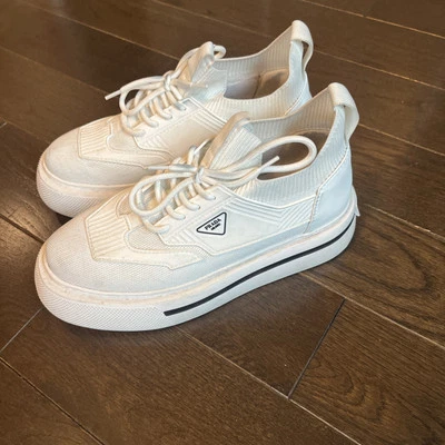 Zapatos Prada de nailon blanco talla 8 Foto 1 de 4