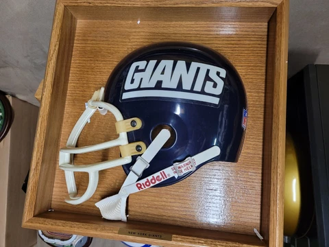 Vintage 1970s NFL NY Giants Football Helmet wood Plaque Wall 15” x 15” Cover