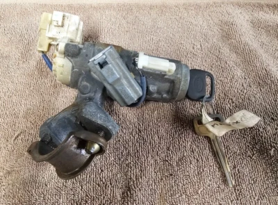 Interruptor de bloqueo de cilindro de encendido Toyota Matrix 2004 y llave 03/06 Foto 1 de 3