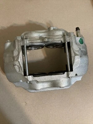 原始设备制造商前右手乘客制动卡钳丰田陆地巡洋舰雷克萨斯 LX470 2003-2007 — 第 1/4 张图片